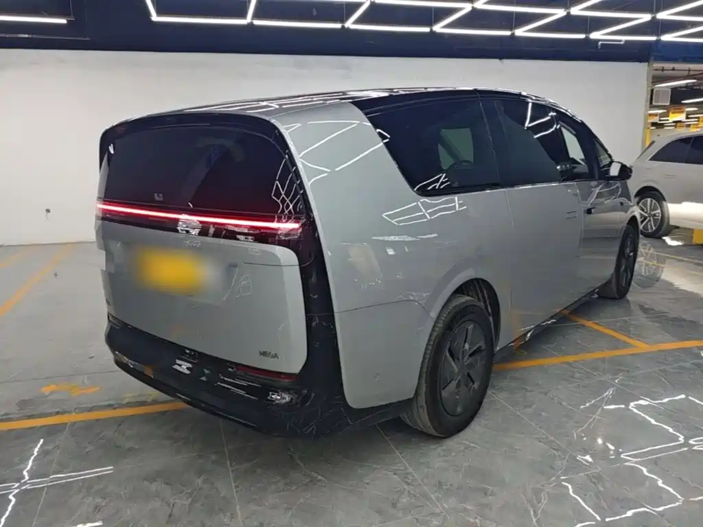 Li Auto MEGA 2024 2024 Ultra