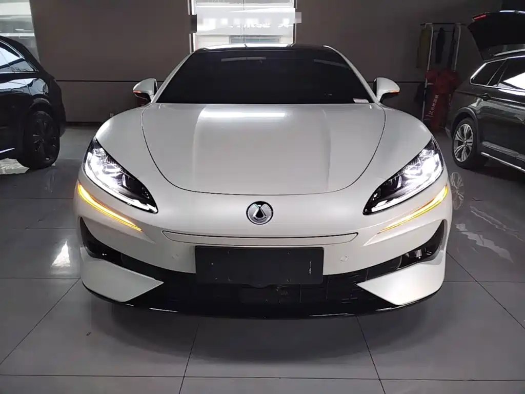 2025 Denza Z9