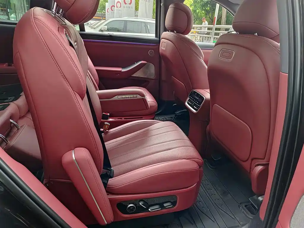 AITO Wenjie AITO M7 2026 Extended Range Max AWD 6-seater фото 11