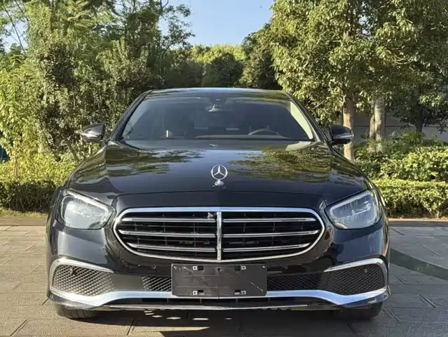 MERCEDES-BENZ E CLASS