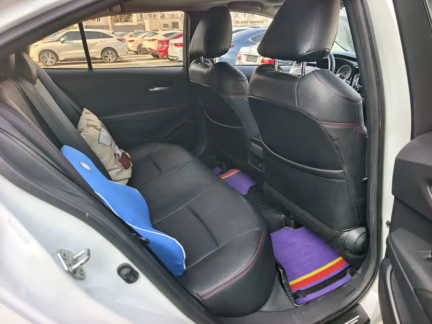 Фото 8 - Toyota Corolla