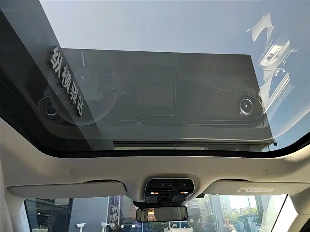 Mercedes-Benz EQE SUV 2023 350 4MATIC Luxury Edition фото 18