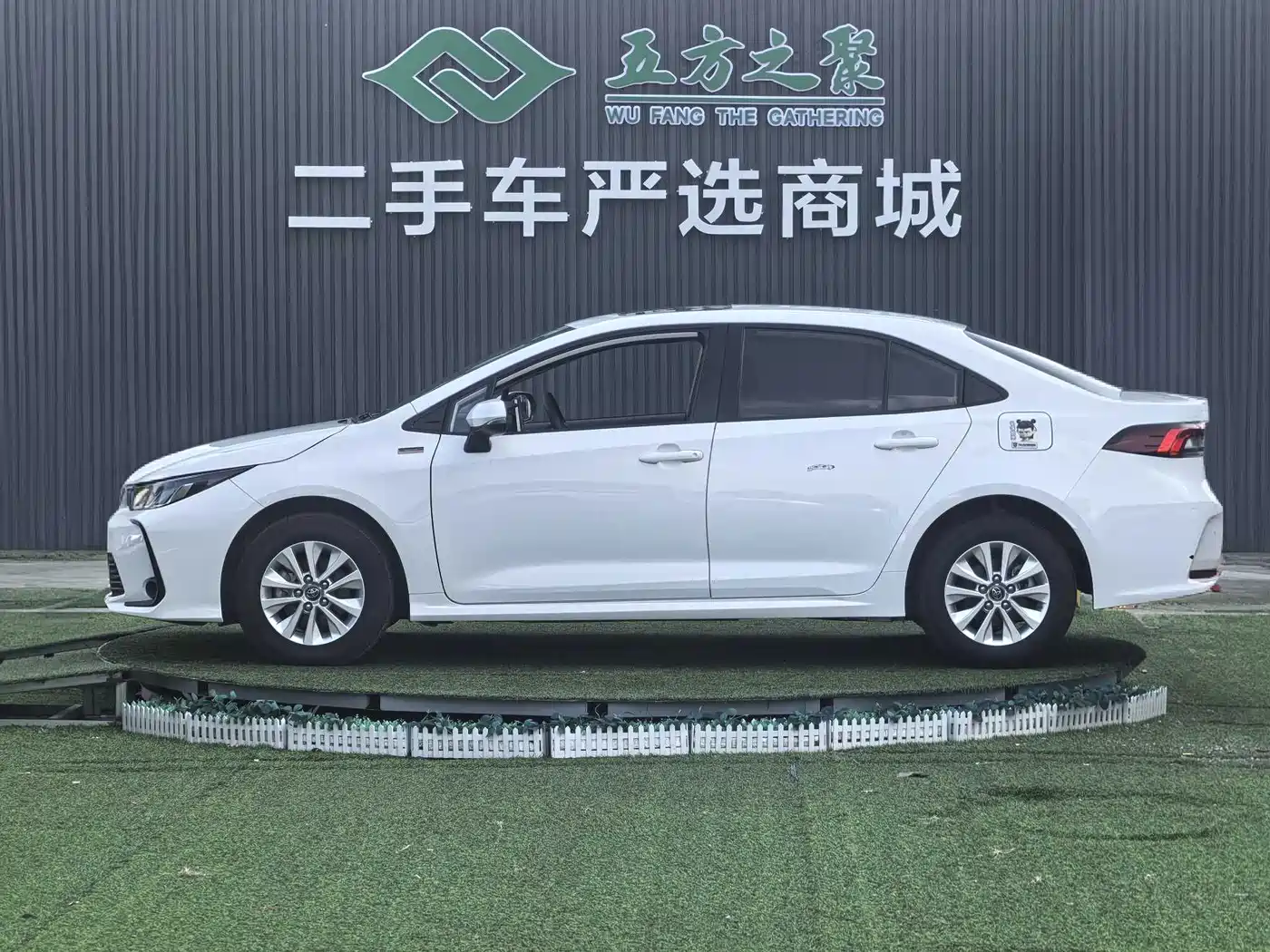 Фото 20 - Toyota Corolla
