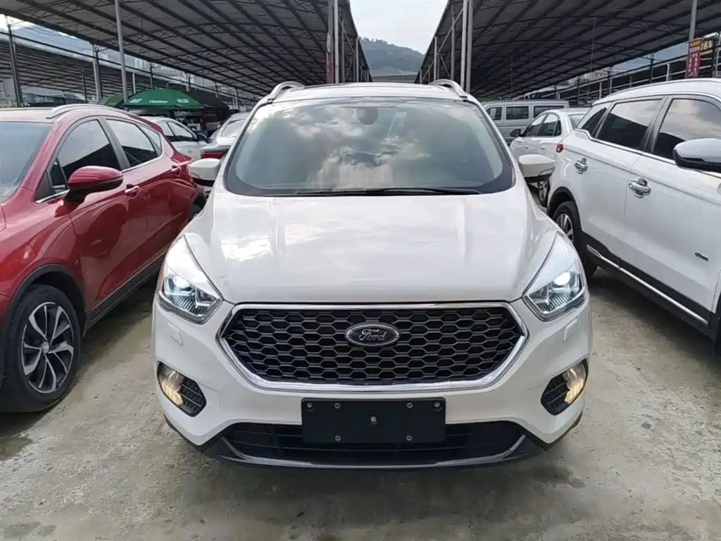 Ford Kuga 2019 2019 EcoBoost 180 FWD Luxury Edition China V