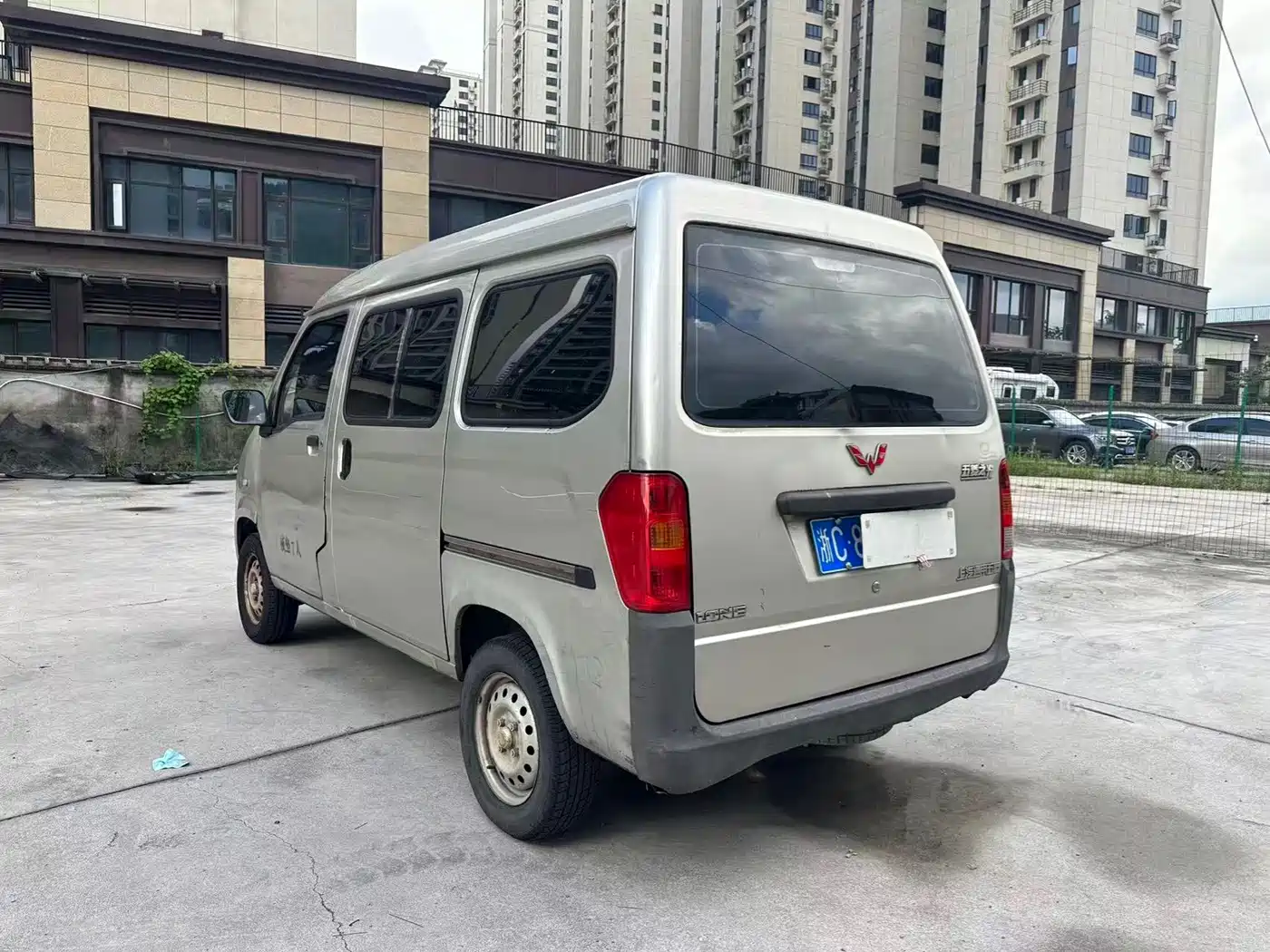Wuling Motors Wuling Zhiguang 2014 2013 1.0L Practical