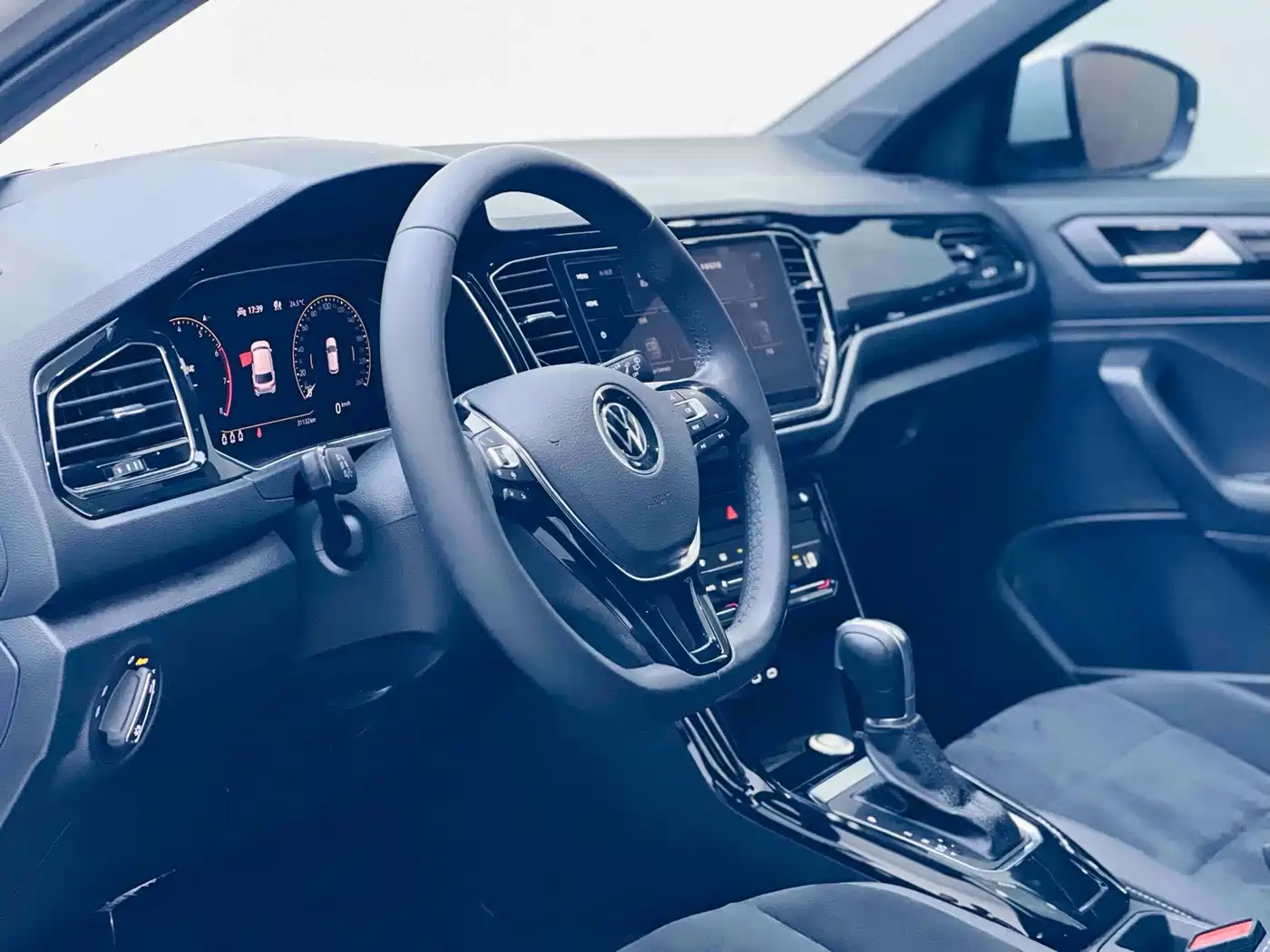 Volkswagen T-Roc, миниатюра 6