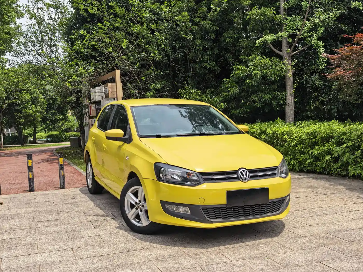 Volkswagen Polo 2011 1.4L Automatic Style Edition фото 3