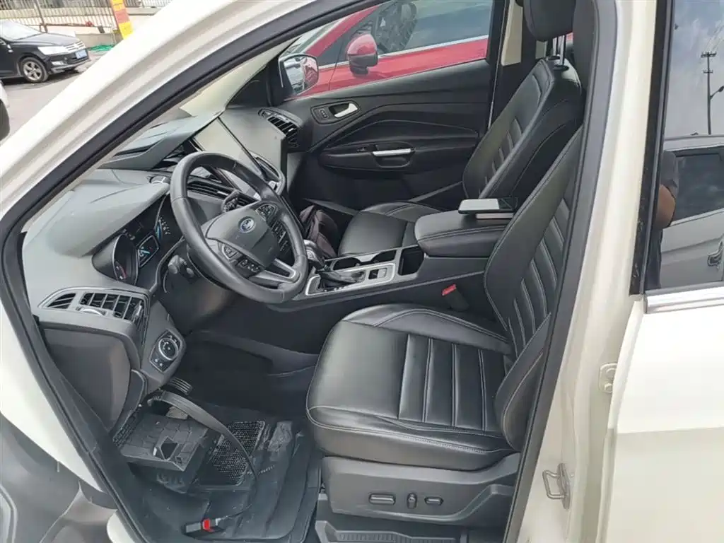 Ford Kuga 2019 2019 EcoBoost 180 FWD Luxury Edition China V