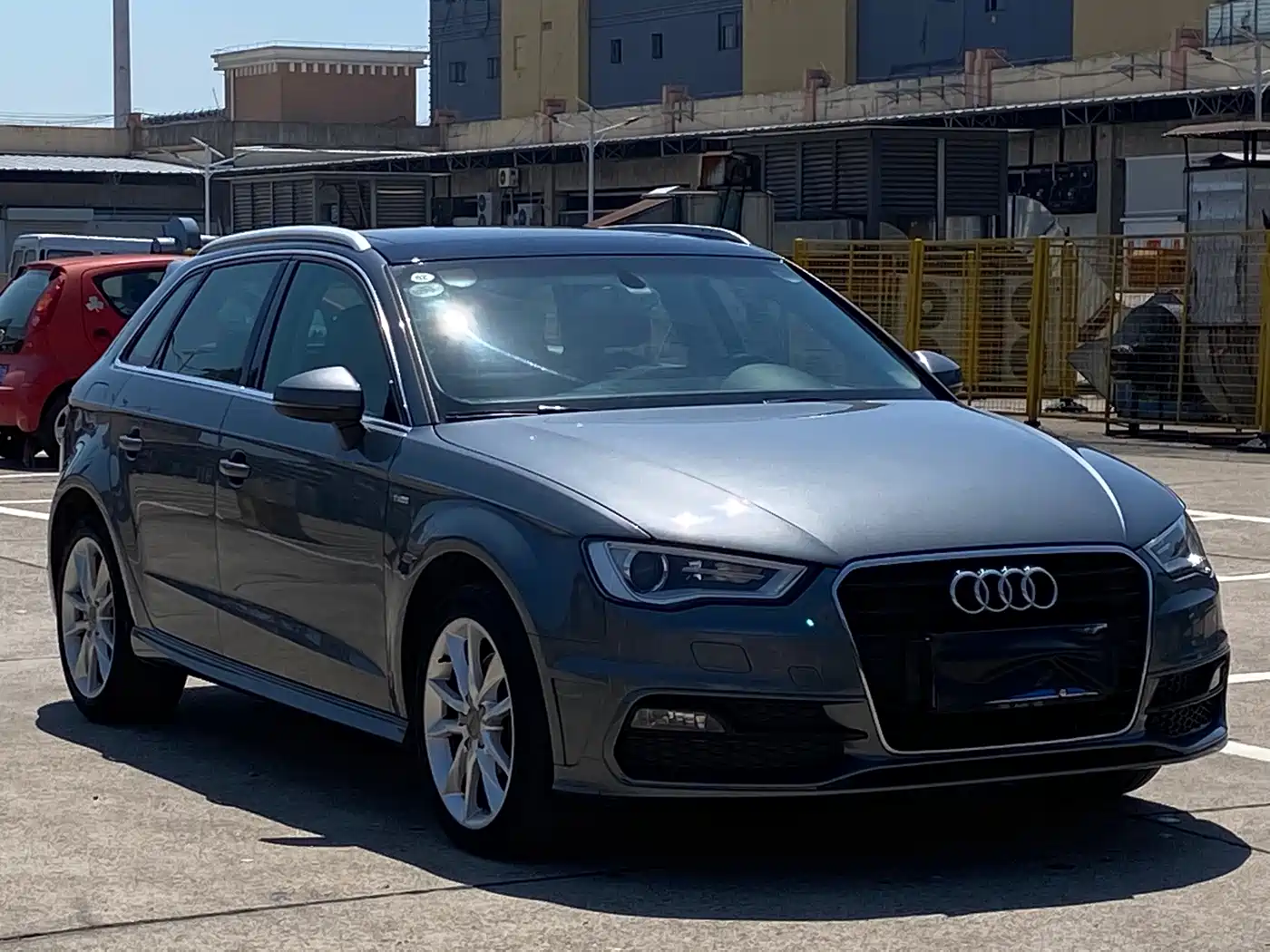 Audi A3 (Import) 2014 Sportback 40 TFSI S line Comfort фото 3