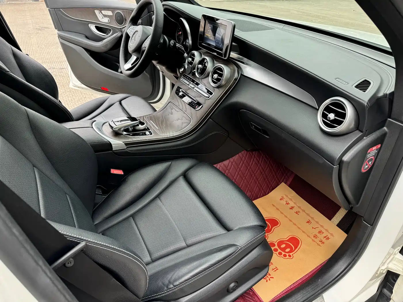 Mercedes-Benz GLC 2016 GLC 300 4MATIC Dynamic фото 7