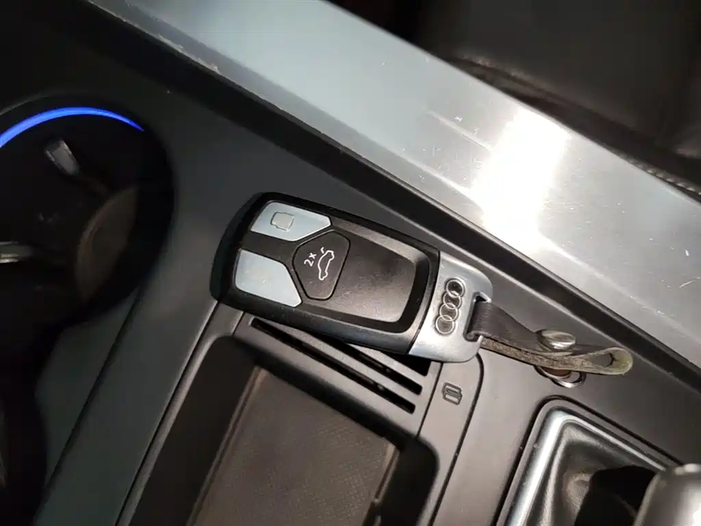Audi A4L 2020 40 TFSI Fashion Dynamic Edition фото 17