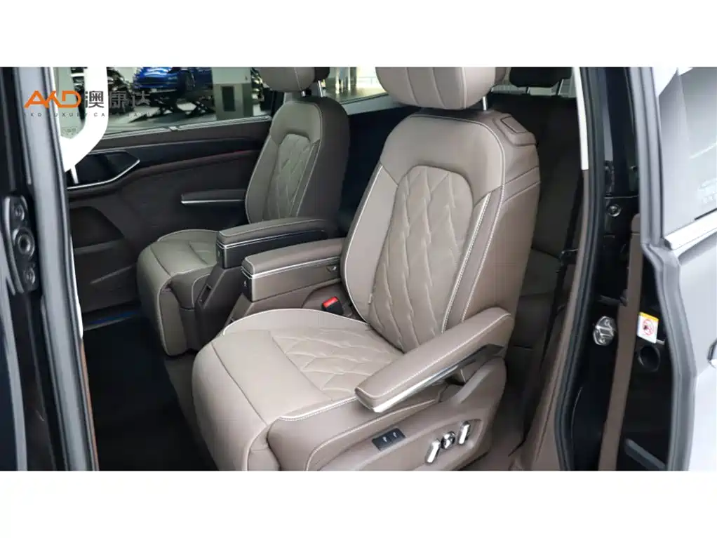 Volkswagen Viloran 2024 2023 Facelift 380TSI Premium Edition