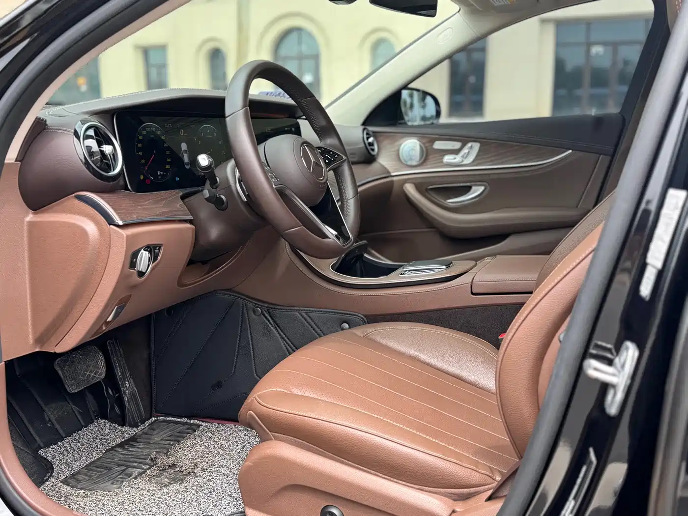 Mercedes-Benz E-Class 2021 E 300 L Luxury фото 4