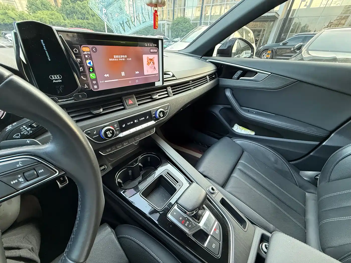 Audi A4L 2023 40 TFSI Luxury Sport фото 12