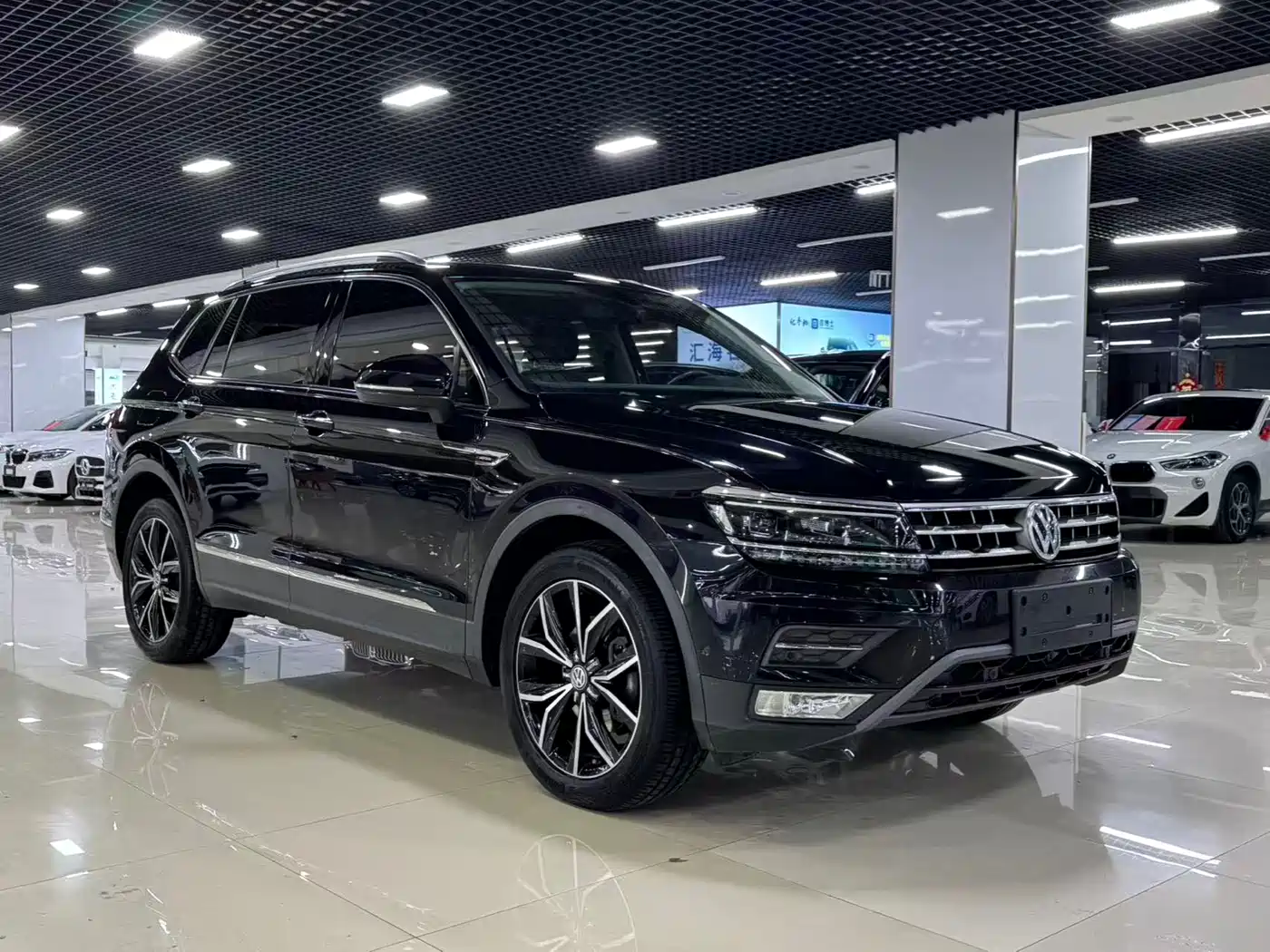 Volkswagen Tiguan L 2019 380TSI Auto 4WD Smart Luxury Edition China VI фото 2