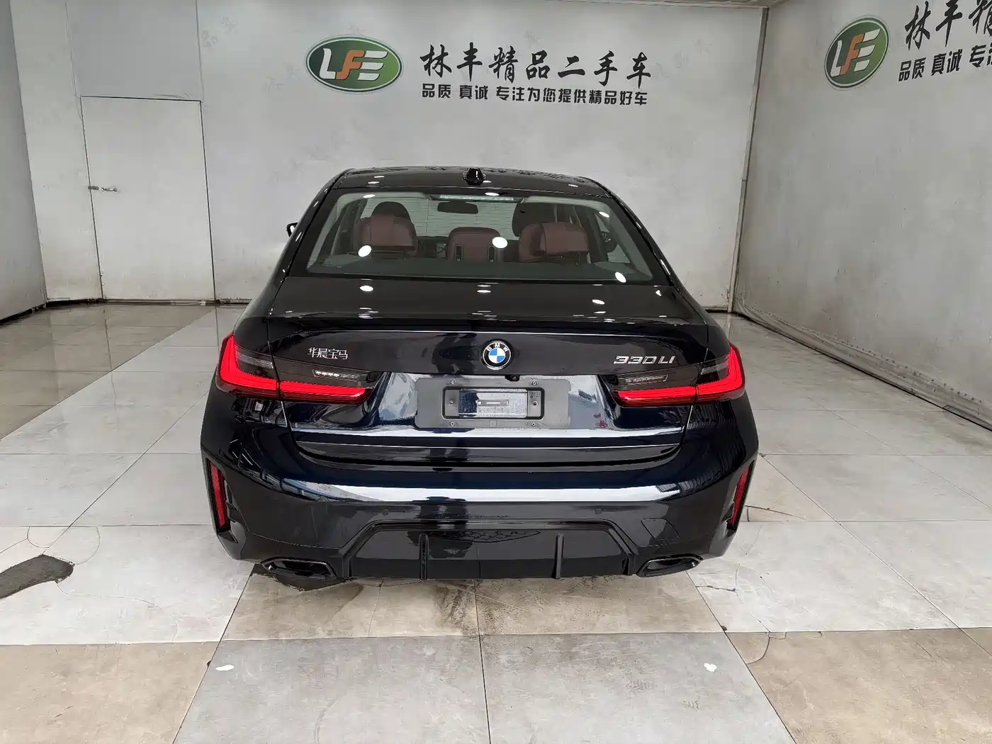 BMW 3 Series 2025 330Li M Sport Night Edition фото 7