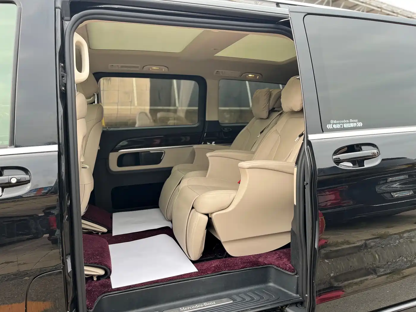 Mercedes-Benz V-Class 2018 V 260 L Premium Long Wheelbase Edition China VI фото 14
