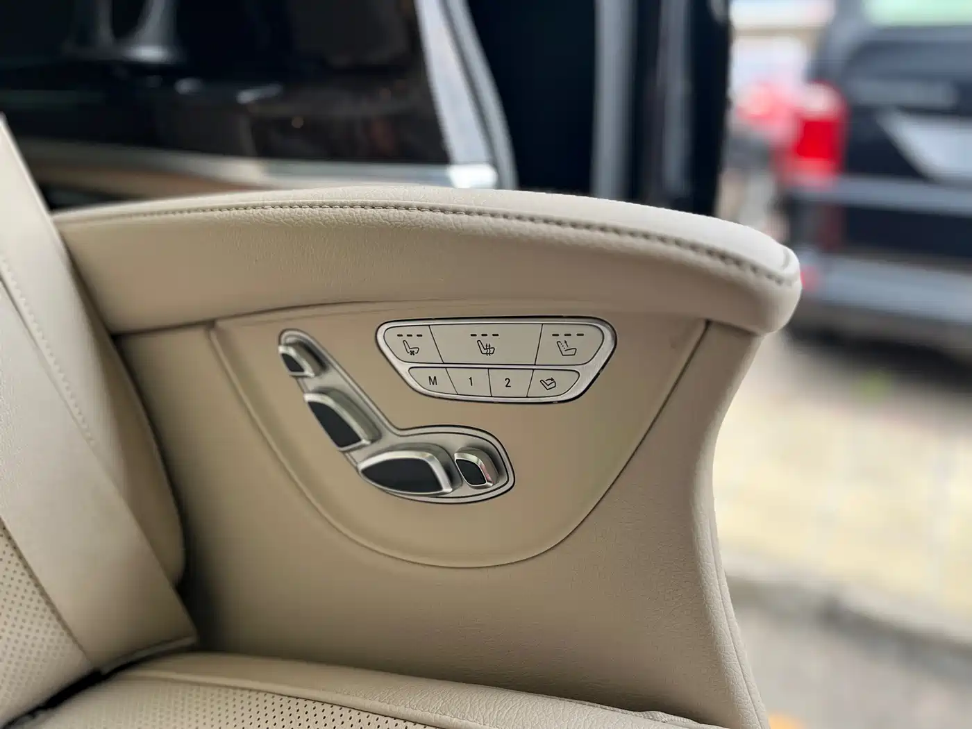 Mercedes-Benz V-Class 2018 V 260 L Premium Long Wheelbase Edition China VI фото 15