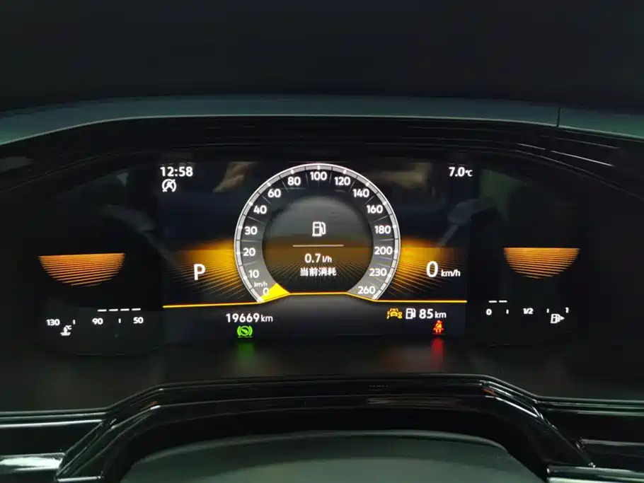 Volkswagen Polo 2023 Plus 1.5L Automatic Colorful Tech Edition фото 14