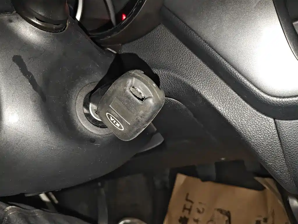 Kia K2 2015 Sedan 1.4L MT GLS фото 11