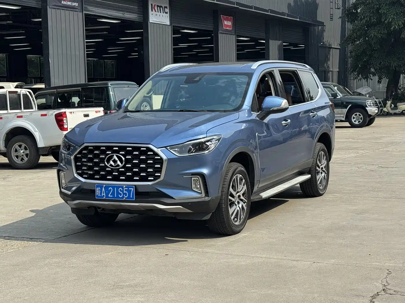 SAIC Maxus D90 2017 2.0T Automatic 4WD Sirius фото 2