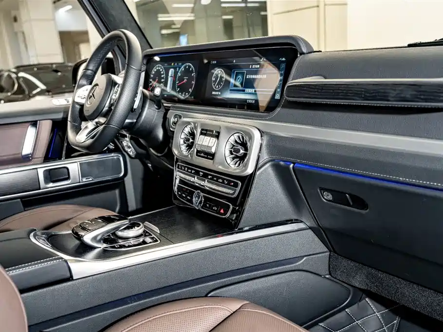 Mercedes-Benz G-Class 2024 G 500 фото 20