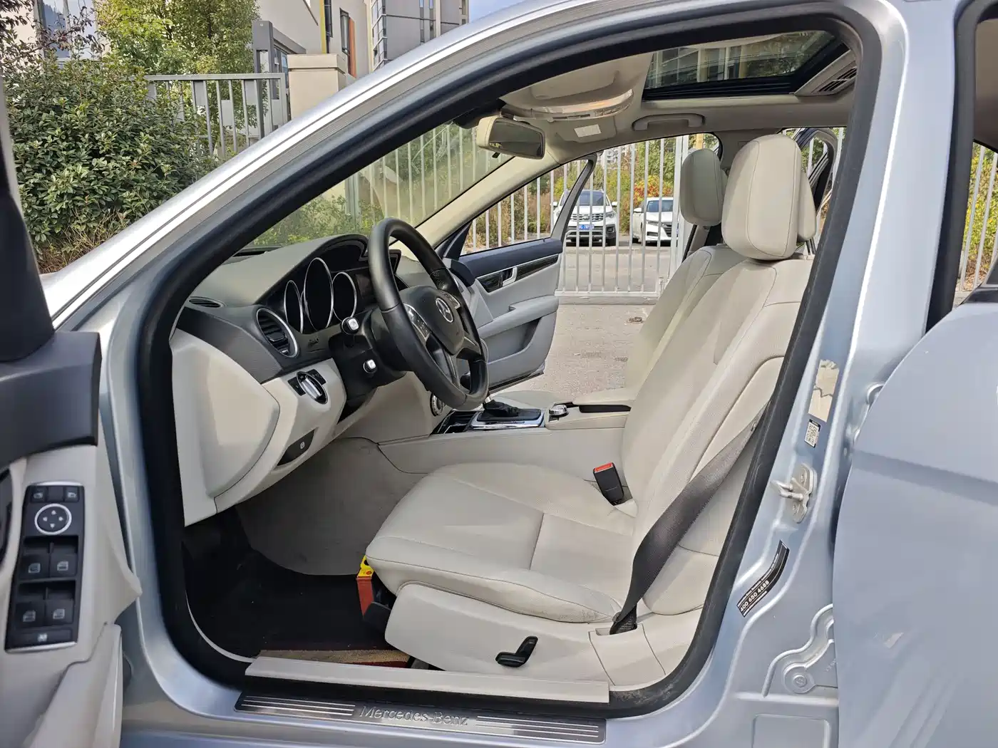 Mercedes-Benz C-Class 2013 C 180 Classic Grand Edition фото 12