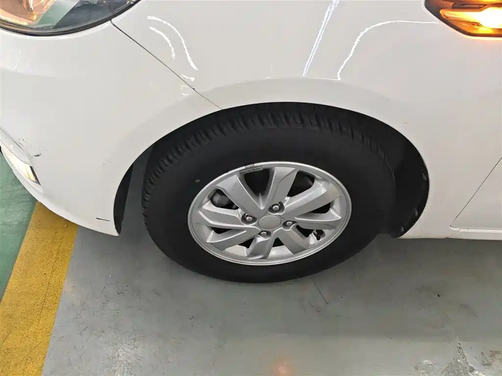 Kia K2 2015 Sedan 1.4L MT GLS фото 29