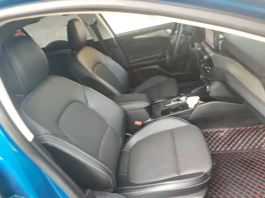 Фото 19 - Ford Focus