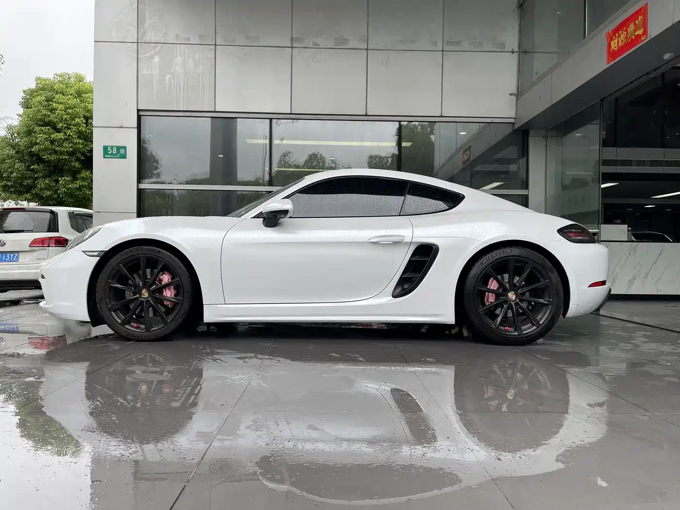 Porsche 718 2016 Cayman 2.0T фото 6