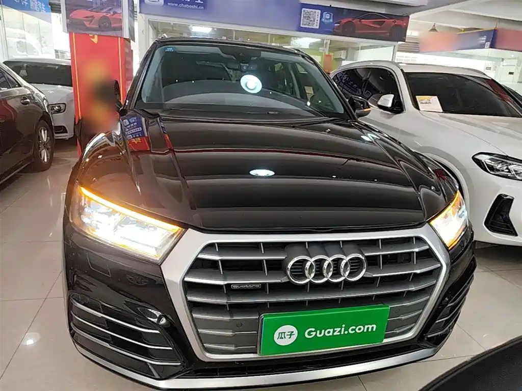 Audi Q5L 2020 Facelift 40 TFSI Honor Fashion фото 3