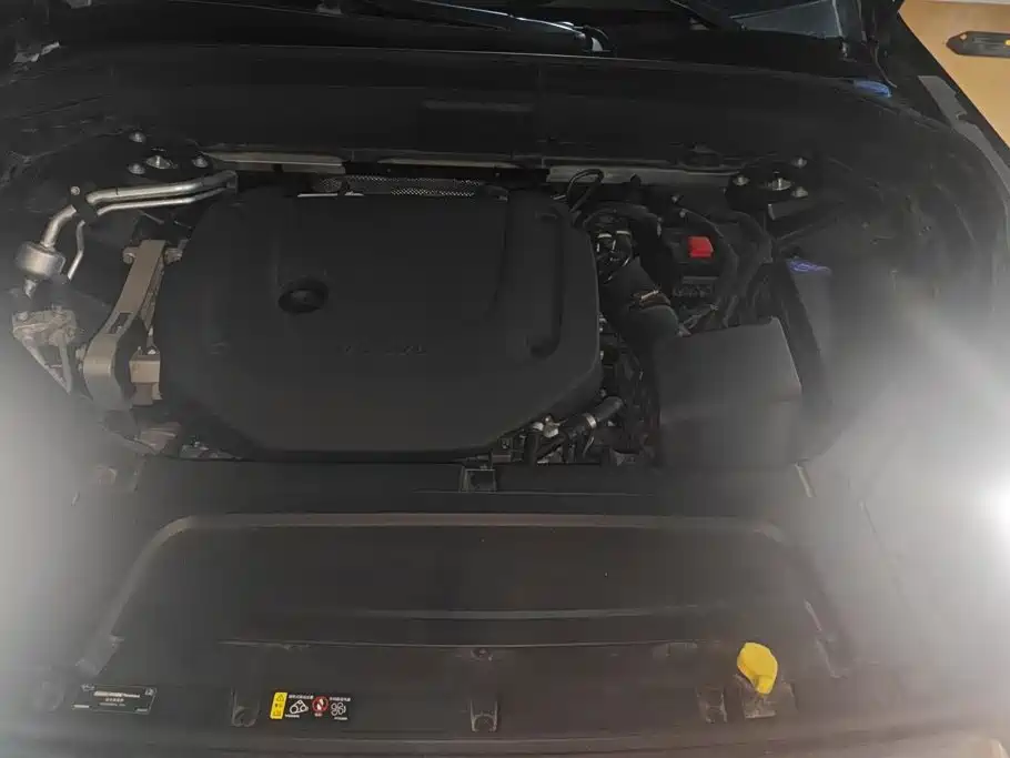Фото 10 - Volvo XC90
