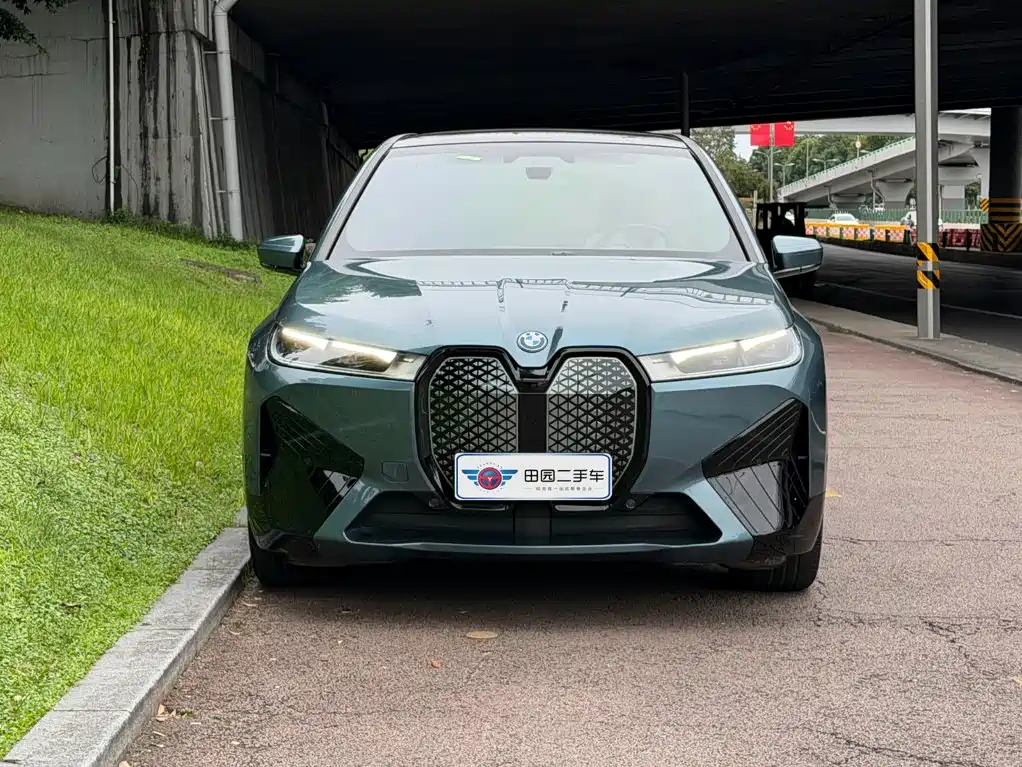 BMW iX 2023 2022 xDrive40