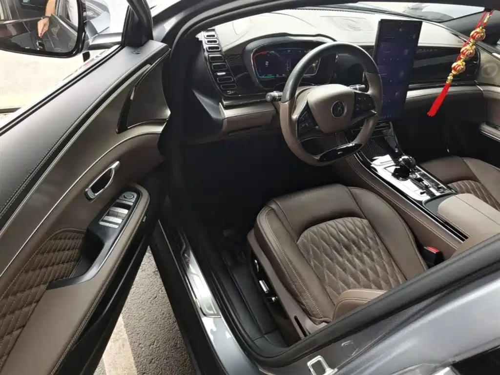 BYD Han 2022 DM-i 121KM Premium фото 16