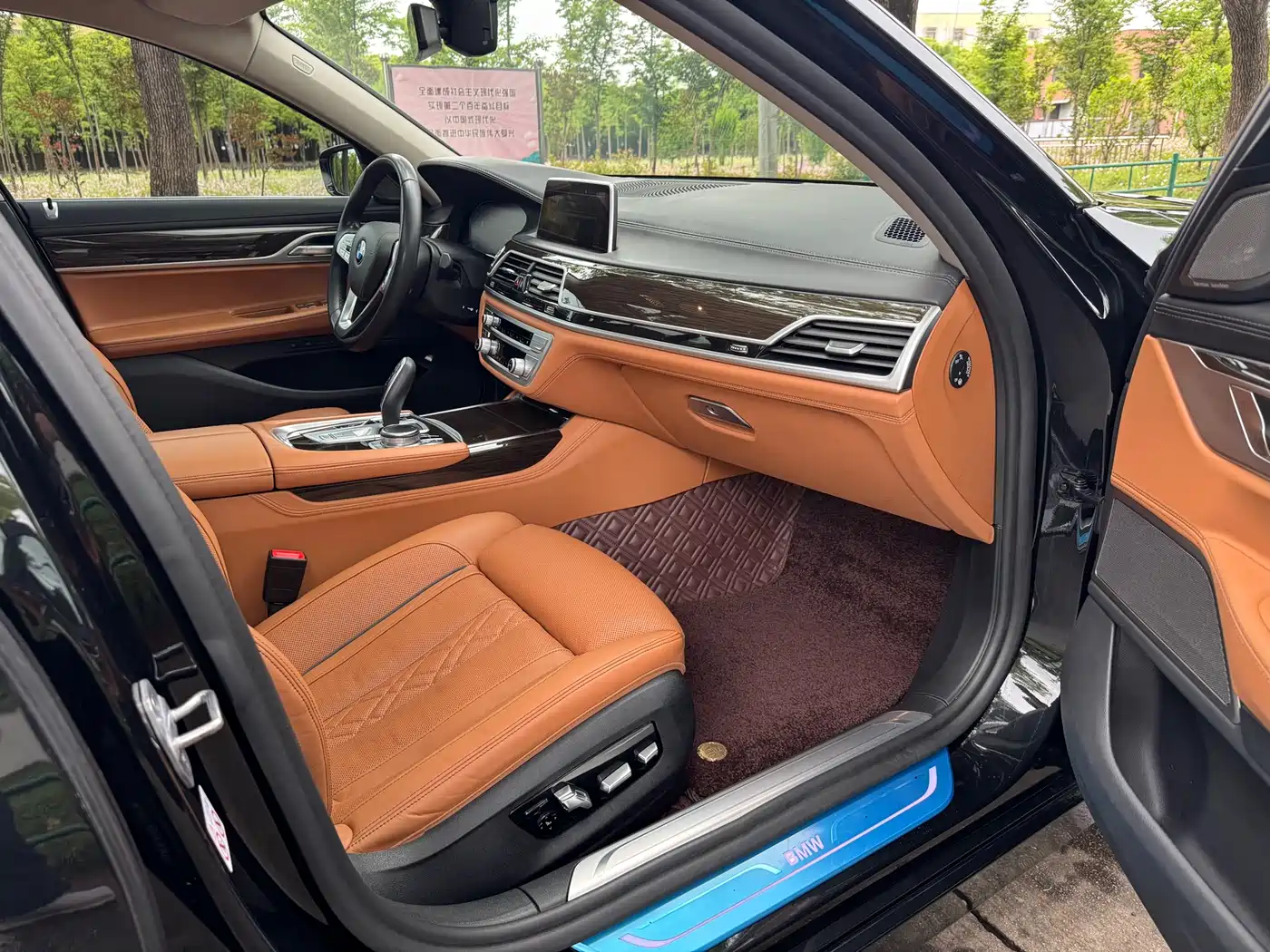 BMW 7 Series 2019 730Li Luxury Package фото 12