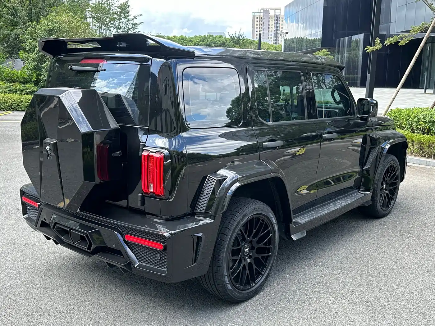 Tank 300 2023 Off-Road Edition 2.0T Conqueror фото 12
