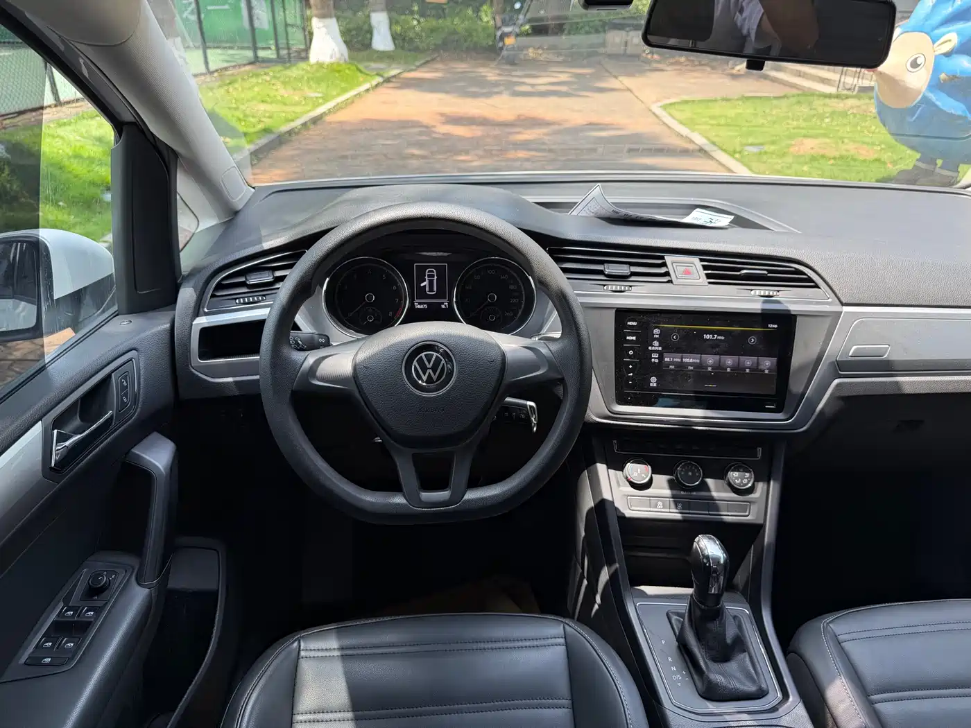 Volkswagen Touran 2021 Touran L 280TSI DSG Trend Edition 7-seater фото 11