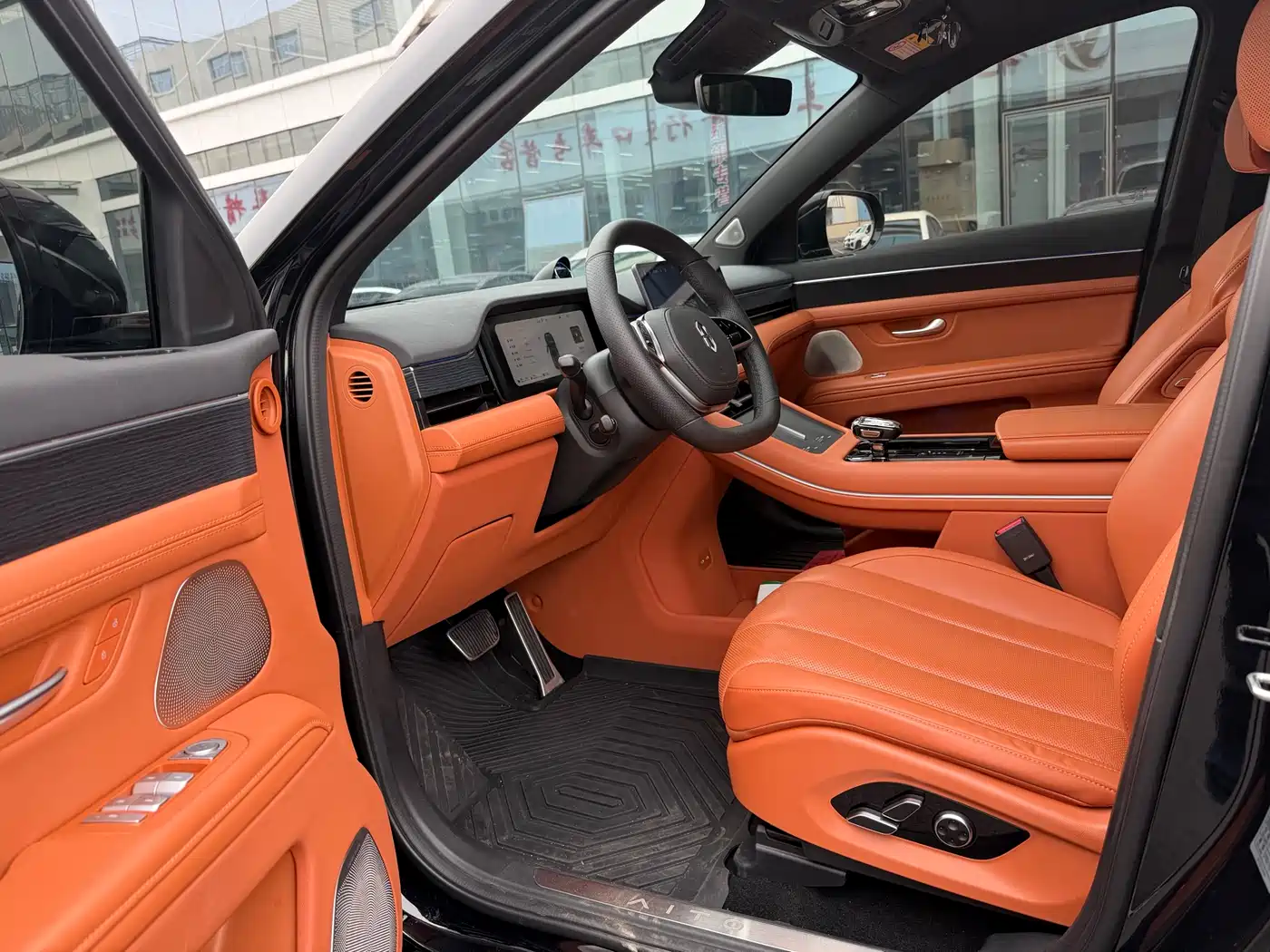 AITO Wenjie AITO M7 2024 1.5T Smart Drive 4WD Ultra 5-seater фото 11