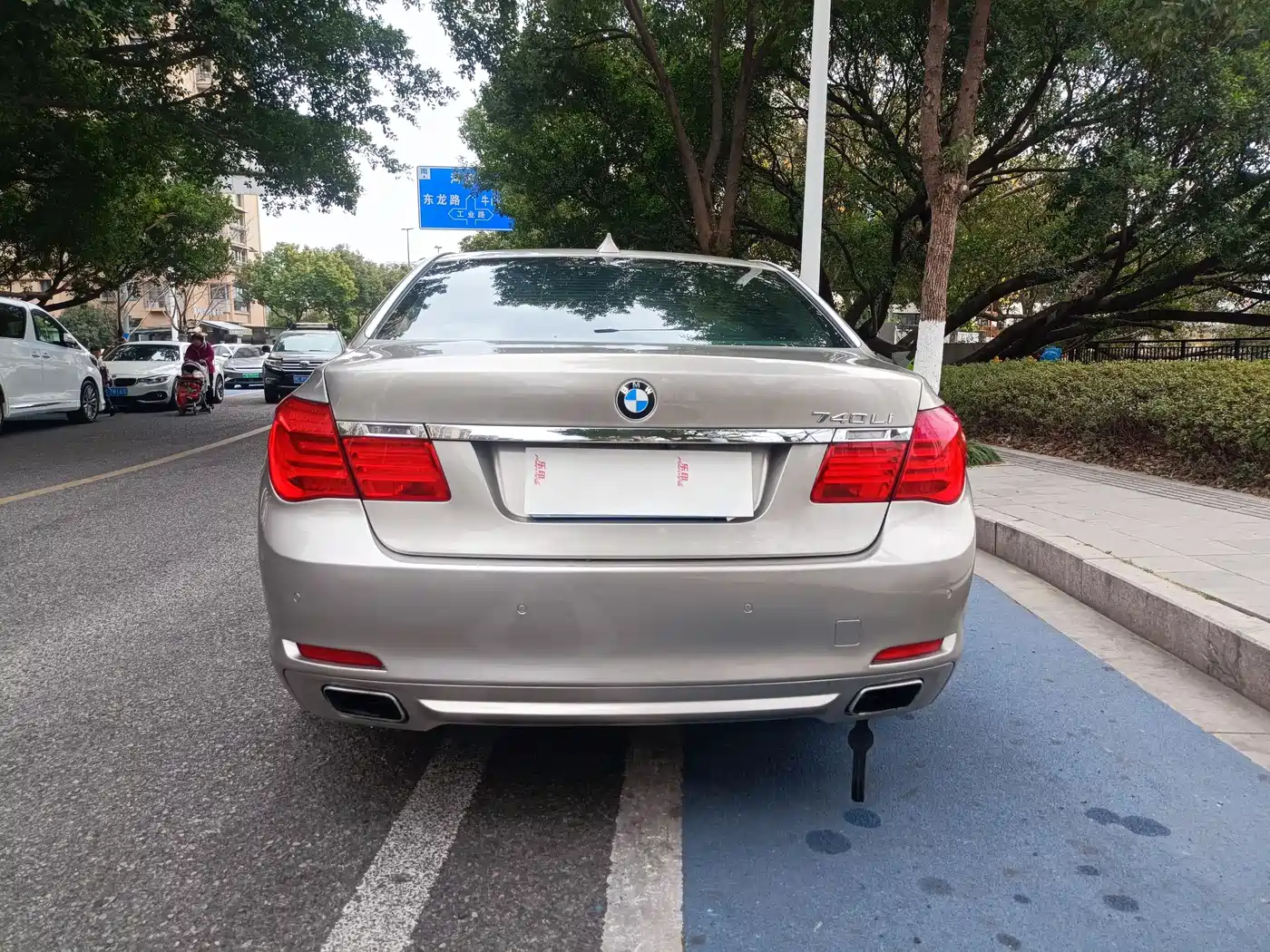 BMW 7 Series 2009 740Li Premium фото 5