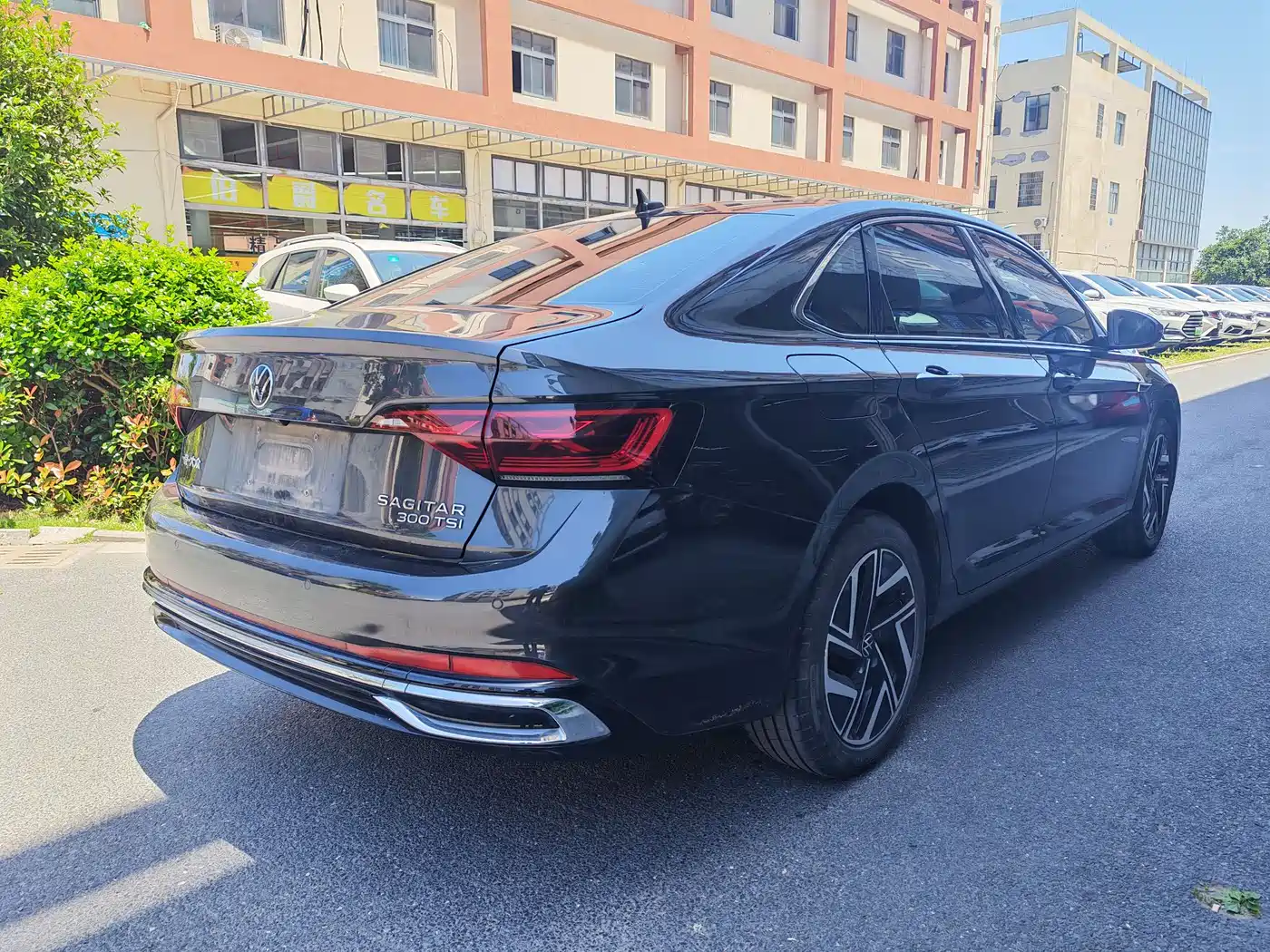 Volkswagen Sagitar 2023 300TSI DSG Leap Edition фото 8