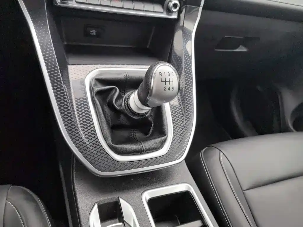 Haval M6 2023 2023 PLUS 1.5T Manual Luxury Smart Connect