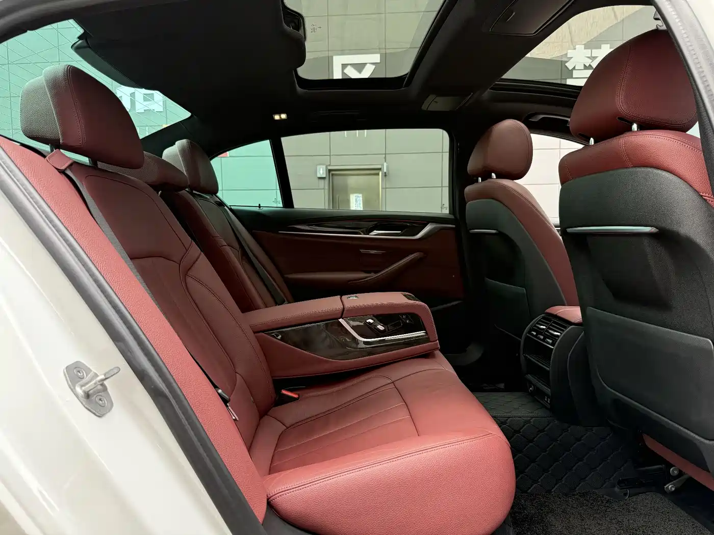 BMW 5 Series 2020 530Li Leading M Sport Package фото 13
