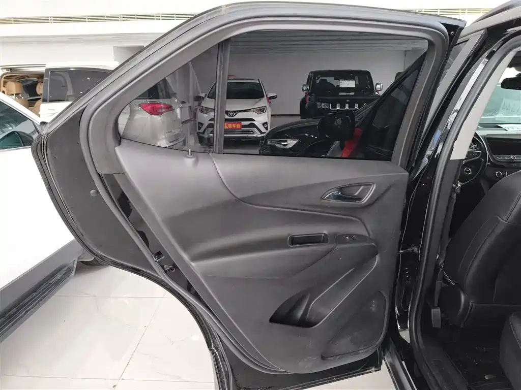 Chevrolet Equinox 2022 535T Galloping Edition фото 22