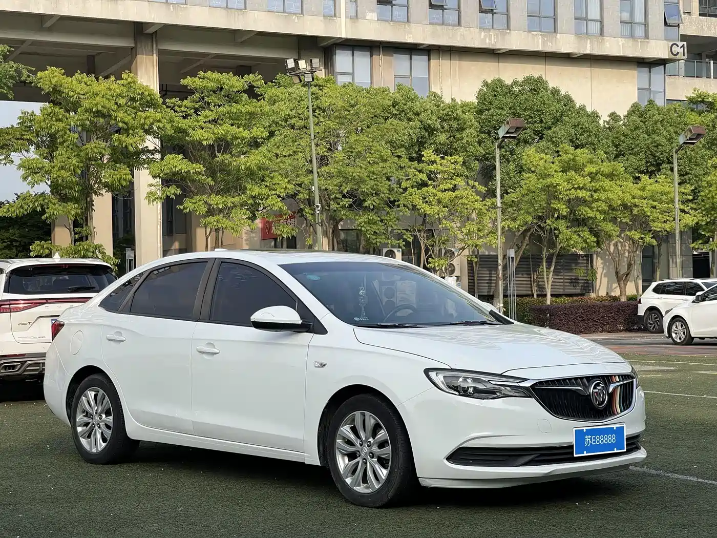 Buick Excelle 2018 15T Dual Clutch Elite (China V) фото 3