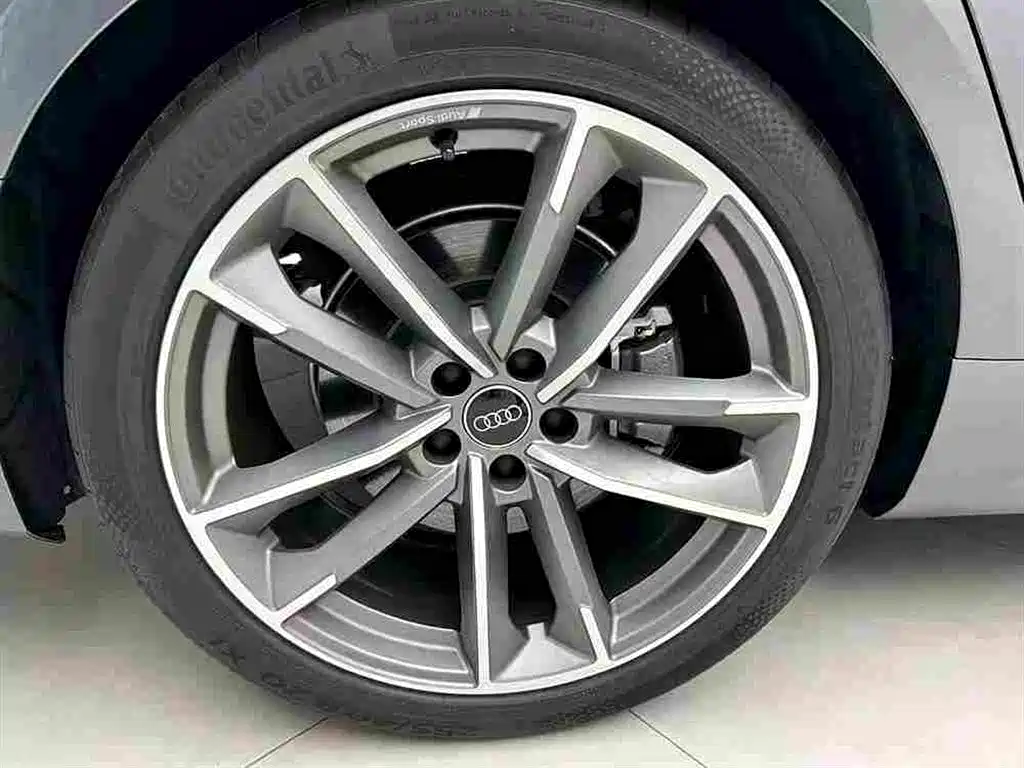 Фото 14 - Audi A7