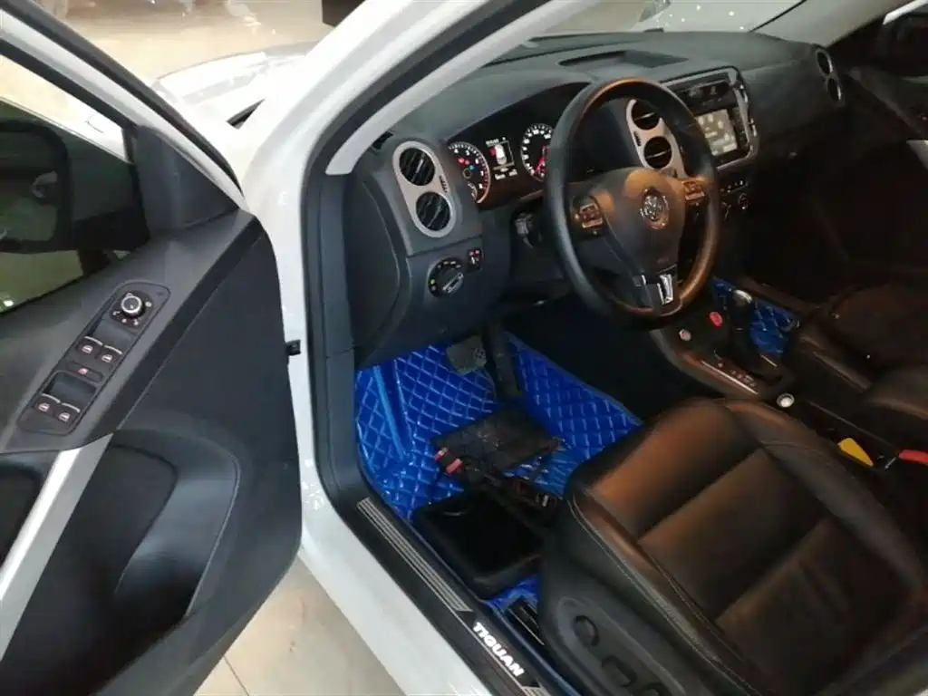 Volkswagen Tiguan 2015 1.8TSI Automatic 2WD Highline фото 16