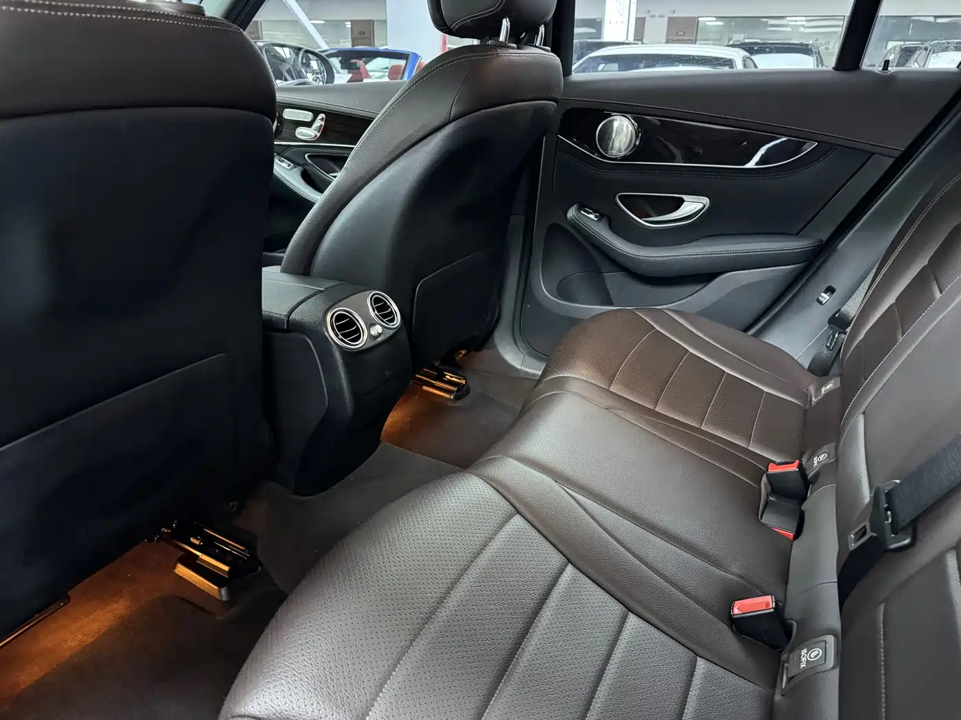 Mercedes-Benz GLC 2018 GLC 260 4MATIC Luxury фото 7
