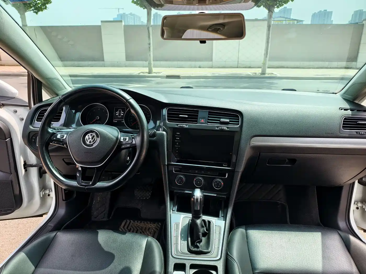Volkswagen Golf 2020 200TSI DSG Comfort фото 12