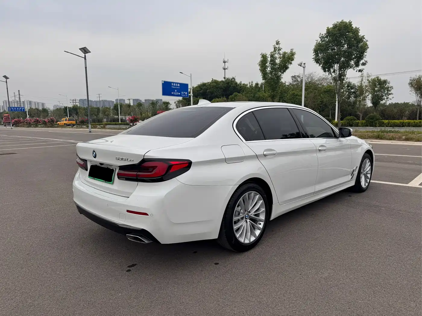 BMW 5 Series New Energy 2021 535Le Luxury Package фото 6