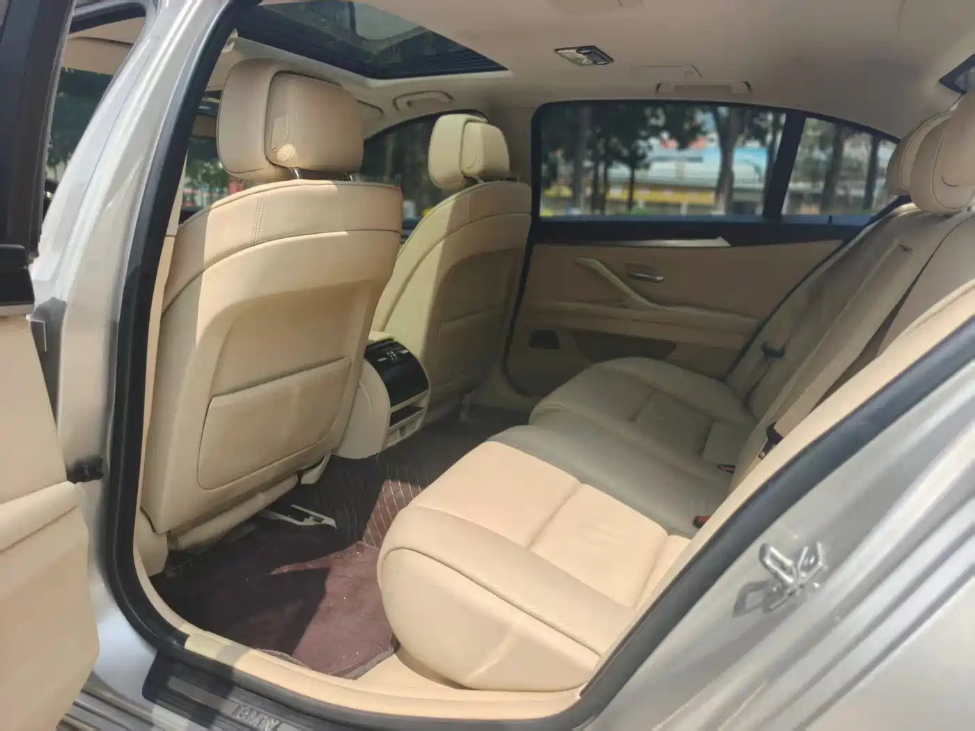 BMW 5 Series 2013 525Li Leadership фото 10